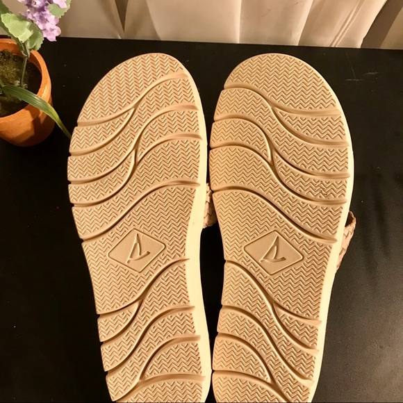 ✨Sperry neutral 2 tone leather sandal/ flops✨New - Picture 6 of 7